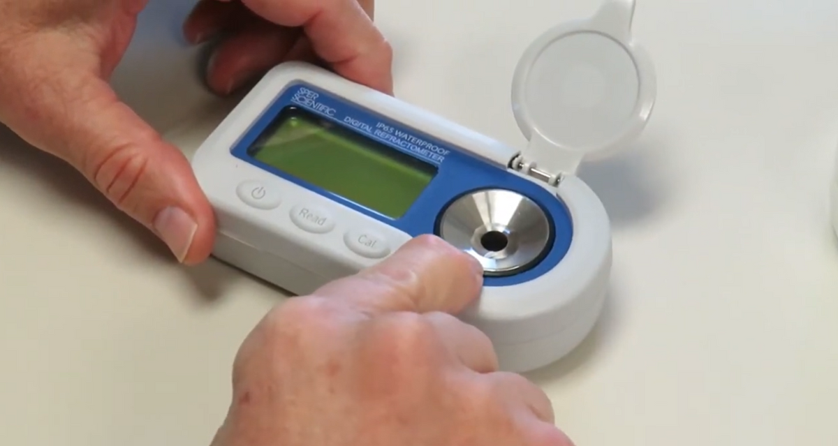 Waterproof Refractometer Calibration